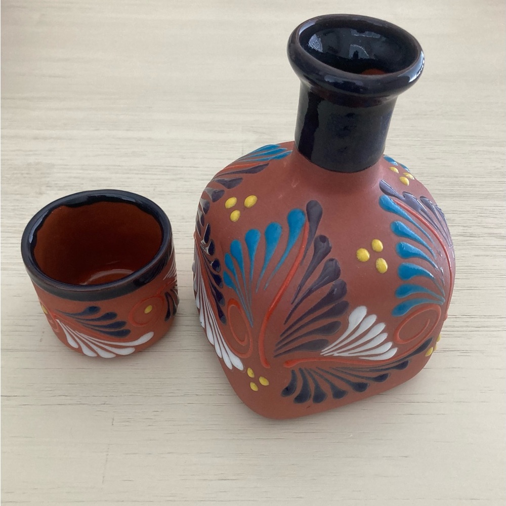 Talavera - Hand Crafted 32 oz. Water Jug & 4 oz cup - New